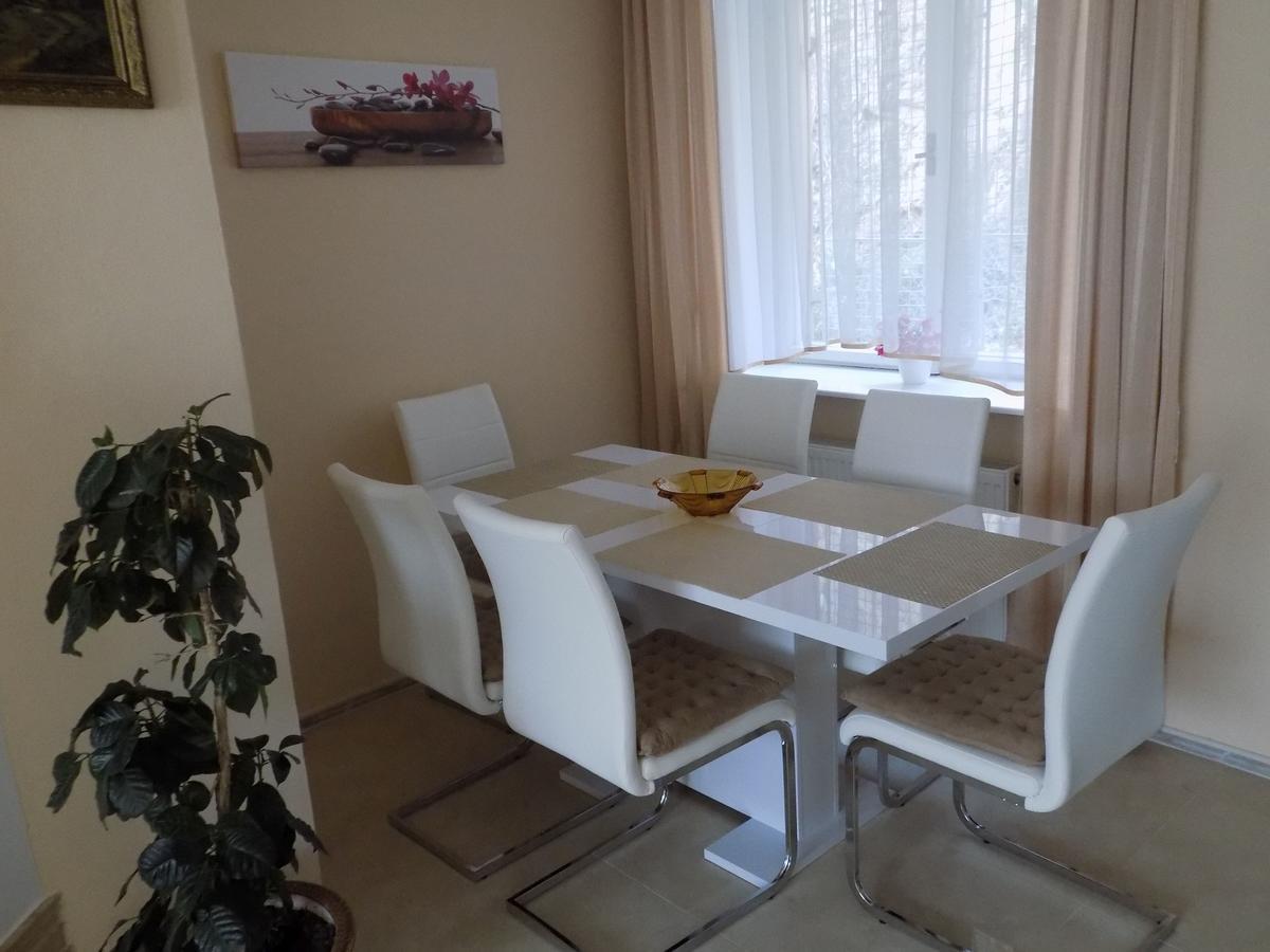 Penzion Marjanka Hluboka nad Vltavou Luaran gambar